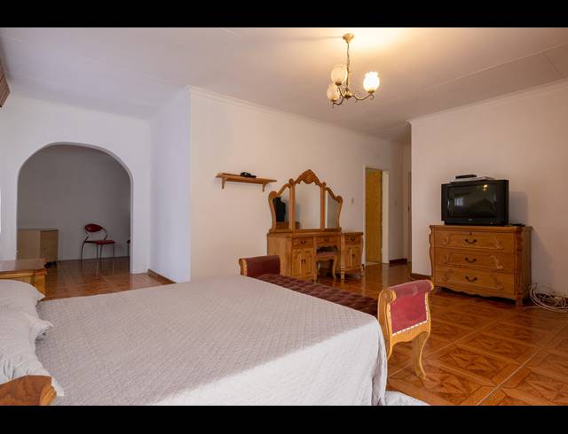 4 BEDROOM HOUSE FOR SALE IN GLENVISTA